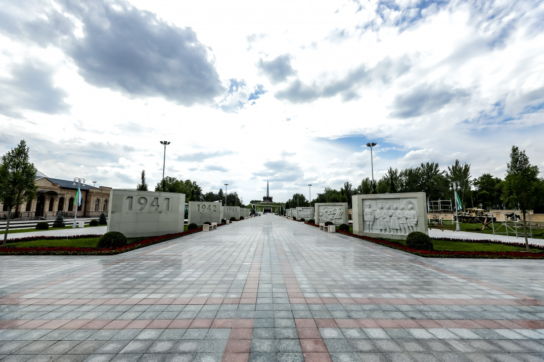 Moskva transseksuallarining fotosuratlarini koring Neylon erotik video